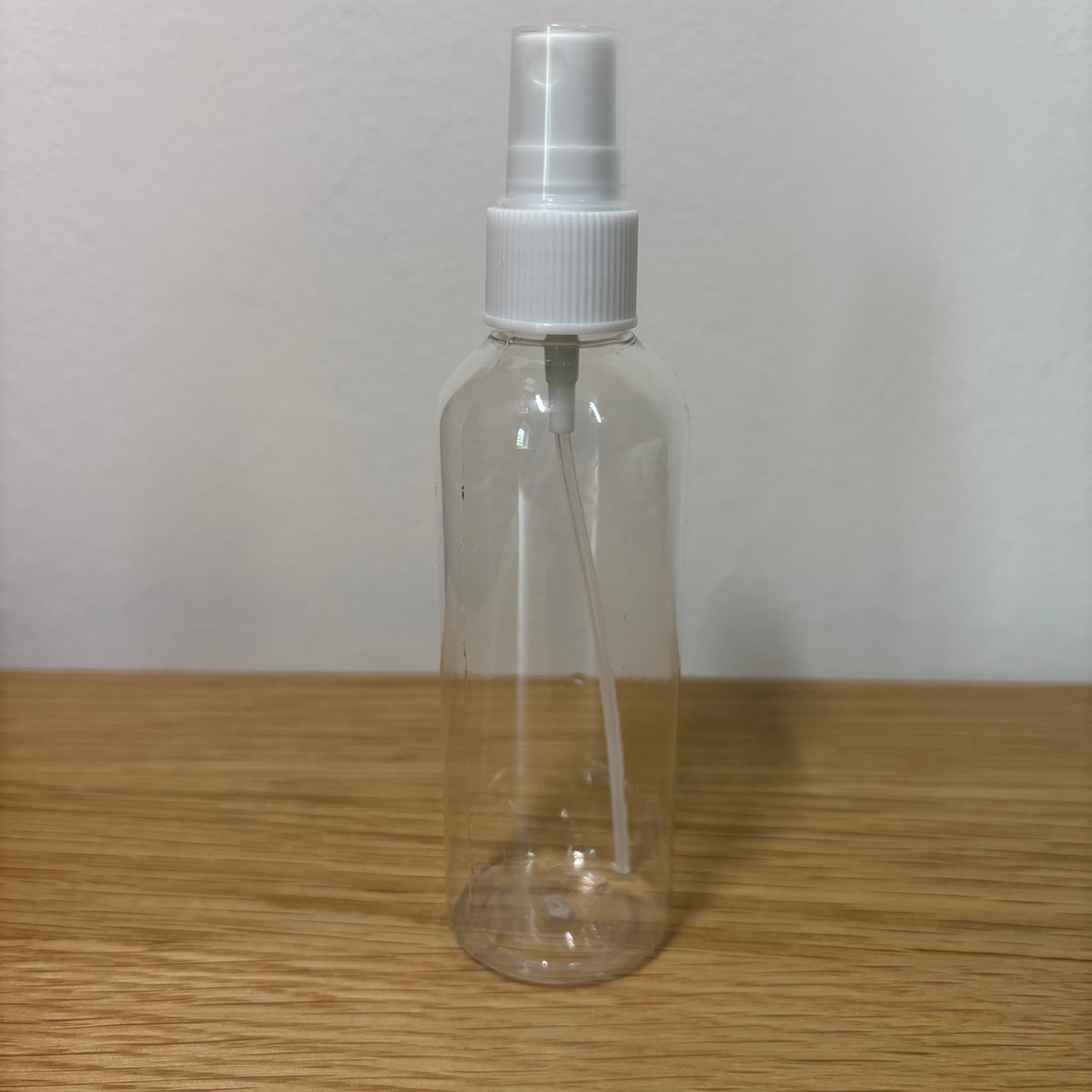Standard 100ml Plastic Spray Bottle Refillable