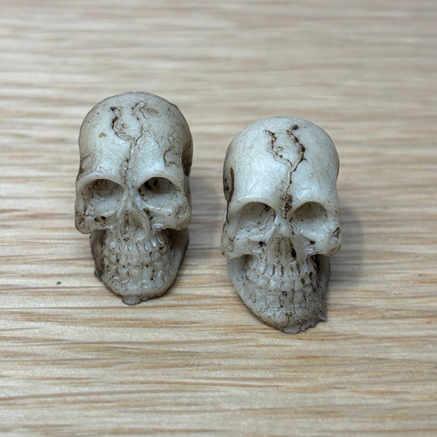 Mini Skulls x2 Invertebrate Enclosure Decor Items