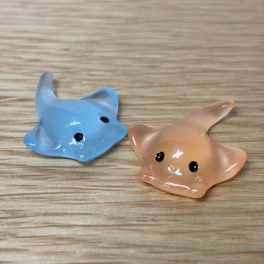 Mini Stingray x2 Glow In The Dark Invertebrate Enclosure Decoration